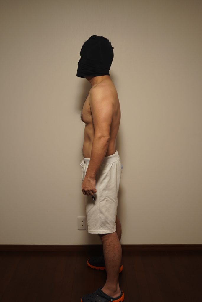 50代本格筋トレ前の体、横